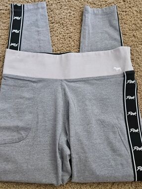 PINK Victoria's Secret Spellout Activewear Vintage Pocket Yoga Leggings